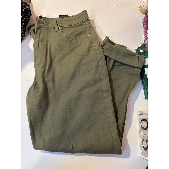 H&M Women Mom Jeans *Size 10* - Picture 1 of 5